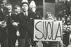 Kuva: Sirkus Papukaijan v�ki esitt�� n�ytelm��. YLE kuvanauha. 