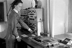 Kuva: Lotat hoitivat sodan aikana monia t�rkeit� teht�vi�. Ylen kuva-arkisto.
(1944)
YLE