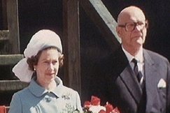 Kuva: Elisabet saapuu Etel�satamaan. YLE kuvanauha.