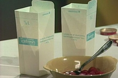 Kuva: Marjoja pakastetaan talven varalle. YLE kuvanauha. 