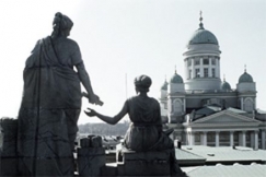 Kuva: Suurkirkko Valtionarkiston katolta kuvattuna. YLE. Pertti Nisonen.