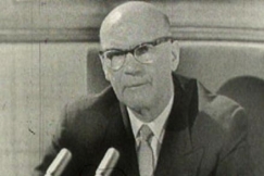Kuva: Kekkonen pit�� puhetta noottikriisist� 1961. YLE kuvanauha.
