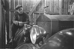 Kuva: Tuntematon 
Rolls Royce -auton omistaja.
(1960-luku)
Kalle Kultala