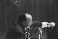 Kuva: Veikko Vennamo puhuu eduskunnassa. 
(1974)
Kalle Kultala