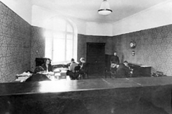 Kuva: YLE Radiotalon ensimm�inen studio  Helsingin Fabianinkadulla. (1934)
YLE