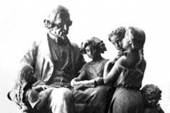 Kuva: Sakari Topeliuksen
muistopatsas. Ville Vallgrenin Topelius ja lapset. (1929) Otava.