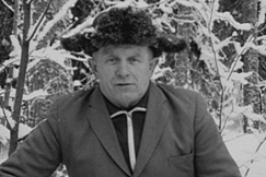 Kuva: Kansanedustaja Eino Poutiainen mets�ss�. YLE kuvanauha. 