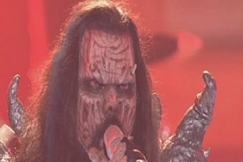 Kuva: Lordi esiintyy Ateenassa. YLE kuvanauha