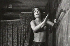 Kuva: Vedenneito kapuamassa tositoimiin 1954. YLE kuvanauha/Veikko Itkonen.