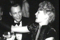 Kuva: N�yttelij�t Matti Oravisto ja Ritva Arvelo Jussi-gaalassa. (1948) YLE kuvanauha.