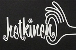 Kuva: Hetkinen -kyltti. YLE kuvanauha.