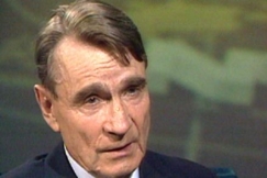 Kuva: Koivisto Ajankohtaisen kakkosen haastattelussa 1990. YLE kuvanauha.