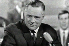 Kuva: Esko Kivikoski tv-ohjelmassa. YLE kuvanauha.