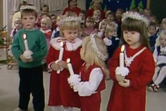 Kuva: Tampereen Tesoman p�iv�kodin lapset laulavat. YLe kuvanauha.