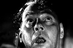 Kuva: Alkoholisti juoppohulluuden kourissa filmiss� Takaisin yhteiskuntaan. (1953) YLE kuvanauha.