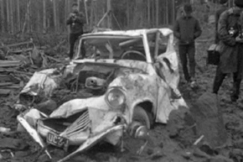 Kuva: Tuhoutunut autonromu r�j�hdyksen j�lkeen. YLE kuvanauha.