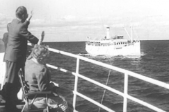 Kuva: Matkalla yli Pohjanlahden. (1962) YLE kuvanauha.