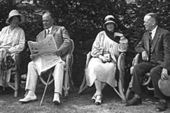 Kuva: Hangon kylpyl�vieraita. (1934) YLE kuvanauha.