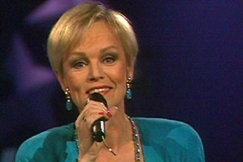 Kuva: Katri Helena Suomen karsinnoissa 1993. YLE kuvanauha.