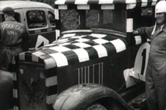 Kuva: Romuralliauto ja kuljettaja. YLE Kuvanauha.