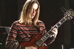 Kuva: Kitaristi Pekka Rechardt. (1976) YLE kuvanauha.