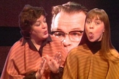 Kuva: Rose-Marie Precht ja Marja Packalen opettavat kielivoimistelua. (1979) YLE kuvanauha.