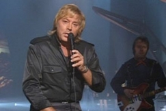 Kuva: Danny ja Jorma K��ri�inen. (2001) YLE kuvanauha.