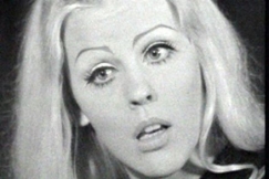 Kuva: Anja tai Anneli Koivisto ihmeiss��n. Yle kuvanauha. 