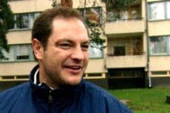 Kuva: J��kiekkoilija Esa Tikkanen. (1999) YLE kuvanauha.