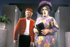 Kuva: Pirkka-Pekka Petelius ja Aake Kalliala ohjelmassa Hymyhuulet. (1987). Kalevi Rytk�l�.