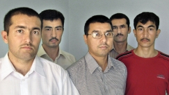 Kuva: Adel Hakim, Ahmet Adil, Abubakir Qasim, Aktar Qasim ja Ayup Hajimemet p��siv�t pois Guantanamon vankileirilt�, mutta joutuivat albanialaiseen pakolaiskeskukseen. Marko Hyv�rinen / YLE Kuvapalvelu