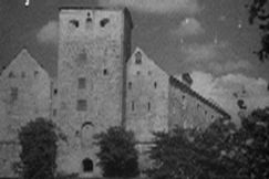 Kuva: Turun linna vaurioituneena. YLE kuvanauha/Lii-Filmi.