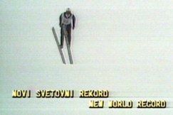 Kuva: Matti Nyk�nen hypp�� lentom�en ME:n. (1985) YLE kuvanauha.