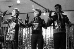 Kuva: Muotin�yt�s Pukevassa. (1970) YLE kuvanauha.