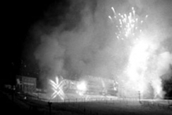 Kuva: Ilotulitus Lahden MM-kisojen avajaisissa. (1958) YLE kuvanauha.