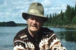 Kuva: Lohenkalastaja Vihtori Satokangas. YLE kuvanauha.