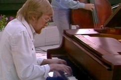 Kuva: Olli Ahvenlahti. (1980) YLE kuvanauha.