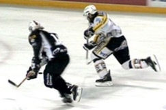 Kuva: Tilanne ottelusta TPS-K�rp�t. (2004) YLE kuvanauha.