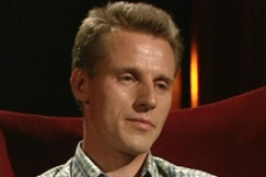 Kuva: Kari-Pekka Kyr. (2004) YLE kuvanauha.