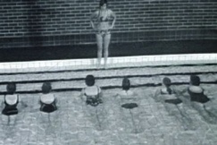 Kuva: Aikuisten uimakoulu 1975. YLE kuvanauha.