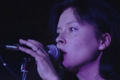 Kuva: Noitalinna Huraan Sari Peltoniemi. (1988) YLE kuvanauha.