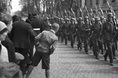 Kuva: Sotilasparaati Helsingiss� (1940-luku). YLE Kuvapalvelu