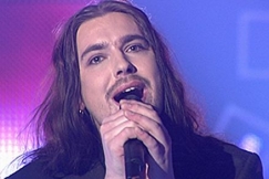 Kuva: Kristian Meurman laulaa. YLE kuvanauha.