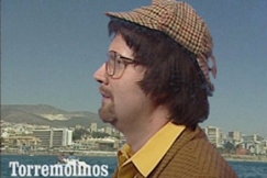 Kuva: Der Paavo ja Torremolinoksen ranta. YLE kuvanauha.