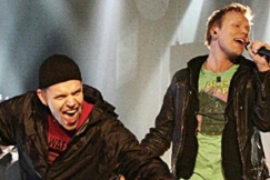 Kuva: Signmark (Marko Vuoriheimo) ja Osmo Ikonen euroviisukarsinnoissa (2009). Kuva: Tommi Taipale / YLE Kuvapalvelu.