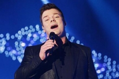 Kuva: Jari Sillanp�� euroviisukarsinnassa (2009). Kuva: Tommi Taipale / YLE Kuvapalvelu.