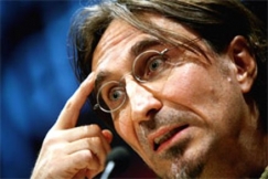 Kuva: Jari Halonen (2005) Mika Kanerva.