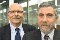 Kuva: Taloustieteen nobelisti Paul Krugman (oik.) kertoo finanssikriisin syyt, taustat, seuraukset ja pyramidihuijauksetkin. Toimittaja: Timo-Erkki Heino (vas.). YLE Kuvapalvelu