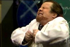 Kuva: Professori (Timo Er�nk�) ohjelmassa Maailman kahdeksan ihmett�. (1990) YLE kuvanauha.