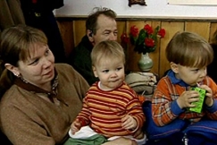 Kuva: Kyl�n v�ke�. YLE kuvanauha. 